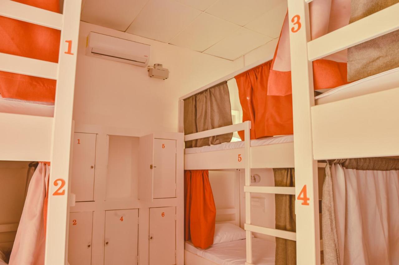 Macarena Hostel Флорес Екстериор снимка