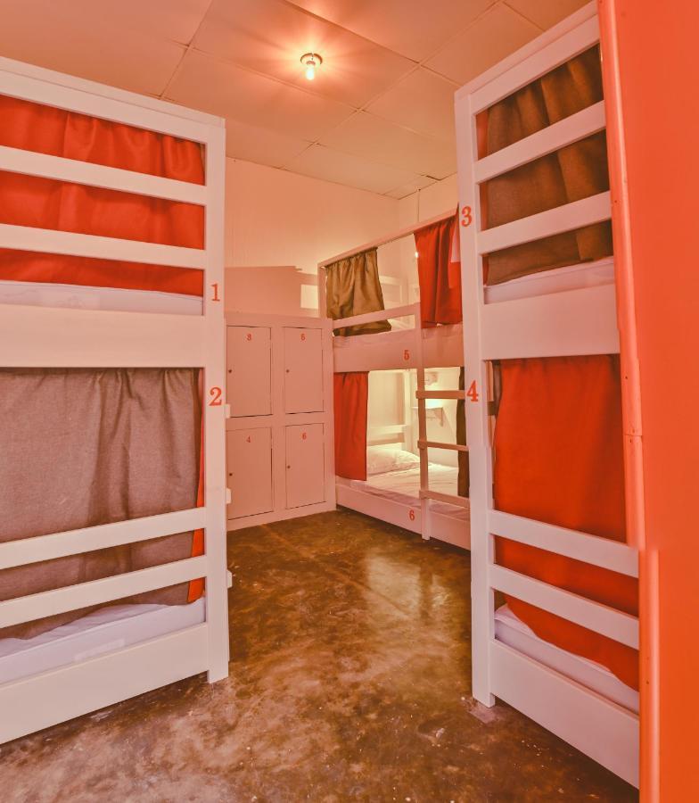 Macarena Hostel Флорес Екстериор снимка