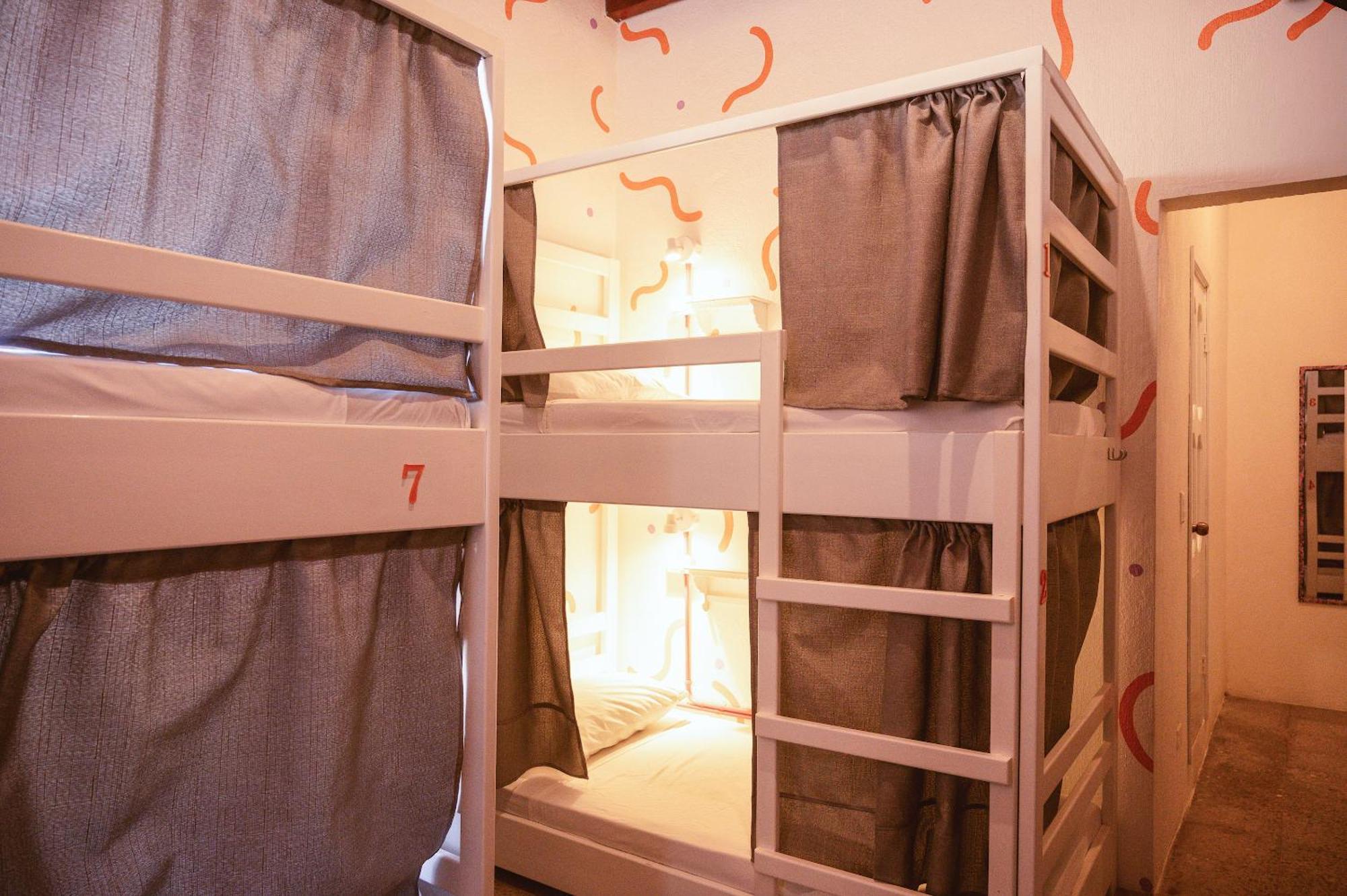 Macarena Hostel Флорес Екстериор снимка