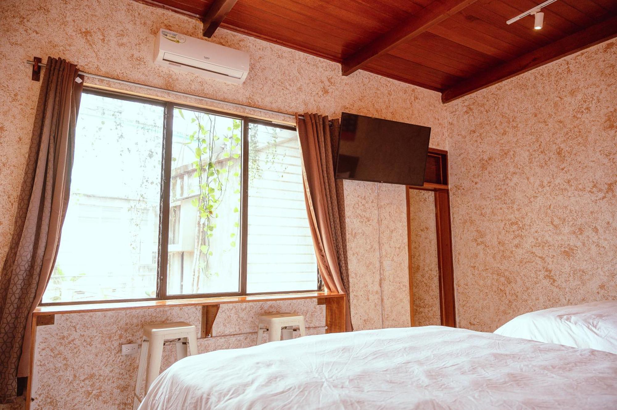 Macarena Hostel Флорес Екстериор снимка