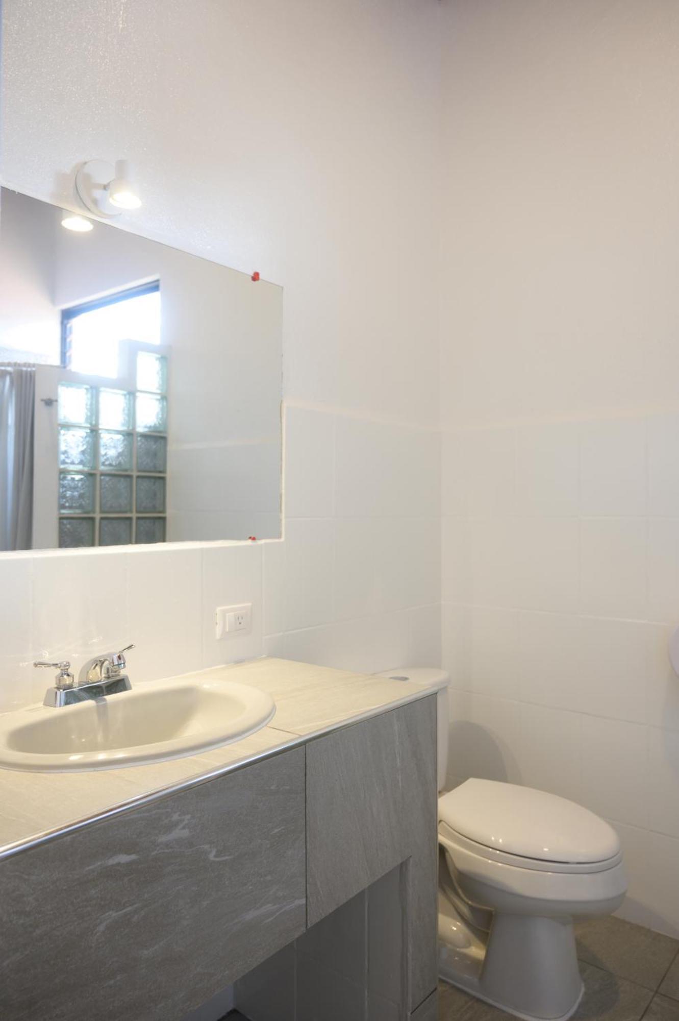 Macarena Hostel Флорес Екстериор снимка